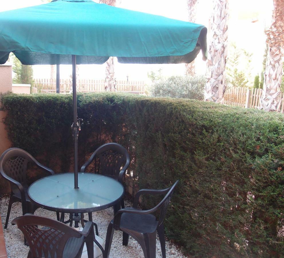 Apartamento Tranquilo Cerca De Buena Piscina Y Con Buen Aire Acondicionado Aguilas Luaran gambar