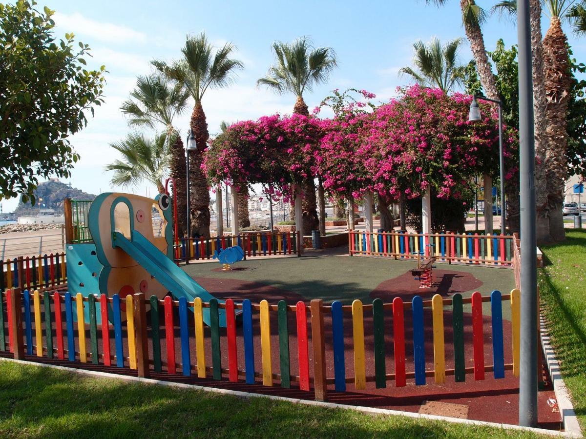 Apartamento Tranquilo Cerca De Buena Piscina Y Con Buen Aire Acondicionado Aguilas Luaran gambar