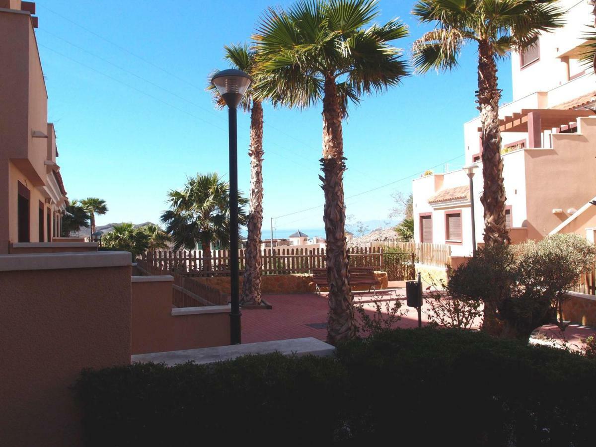 Apartamento Tranquilo Cerca De Buena Piscina Y Con Buen Aire Acondicionado Aguilas Luaran gambar
